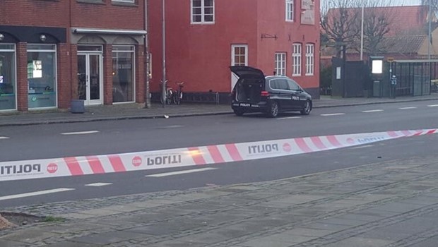 L�rdag 17-1-26 - 15:54 Politiet s�gte med hunde i hjertet af R�nne