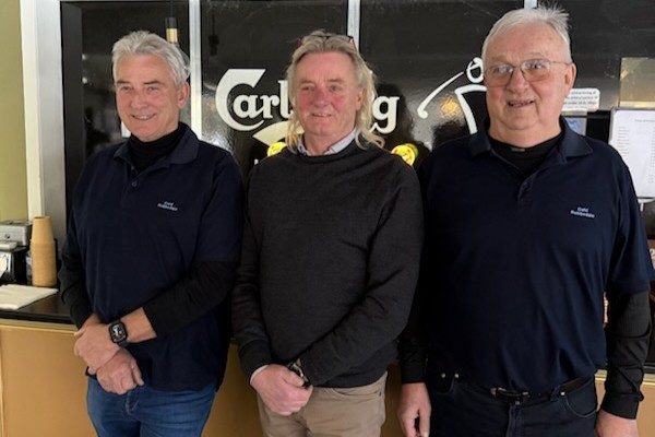 Ny mand i Café Robbedale