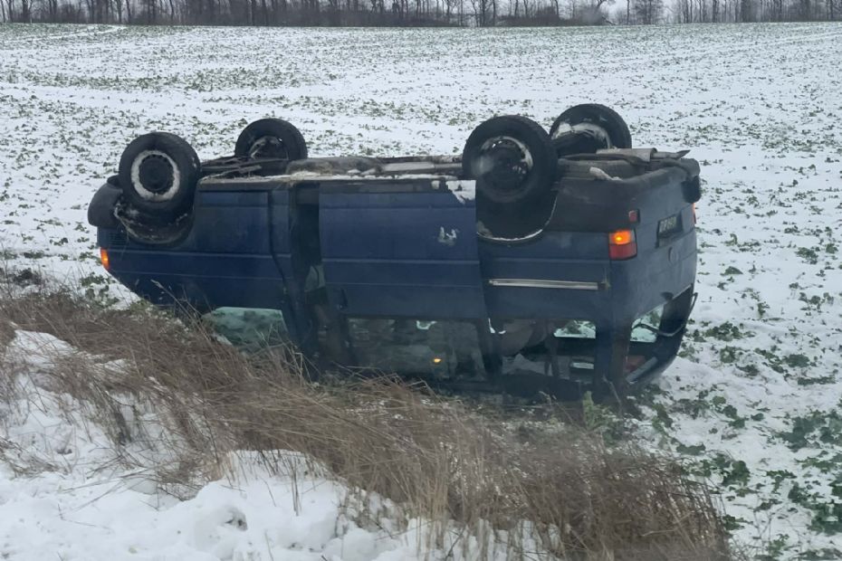 Solouheld med milit�rt k�ret�j ved Boderne