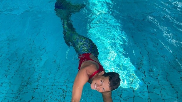 Tirsdag 6-1-26 - 06:40 Havmand eller havfrue i sv�mmehallen