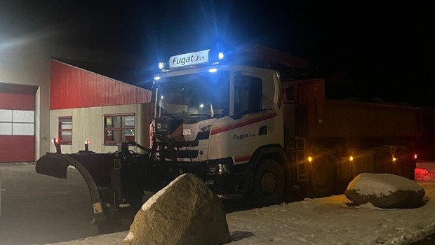 Fredag 9-1-26 - 23:25 Sneplove klar ved brandstationerne