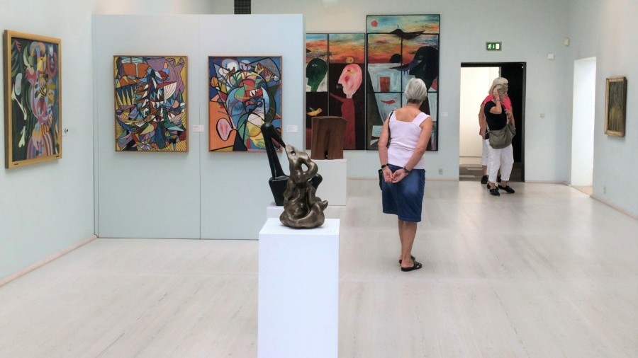Kunstmuseum s�tter fokus p� kvindelige kunstnere