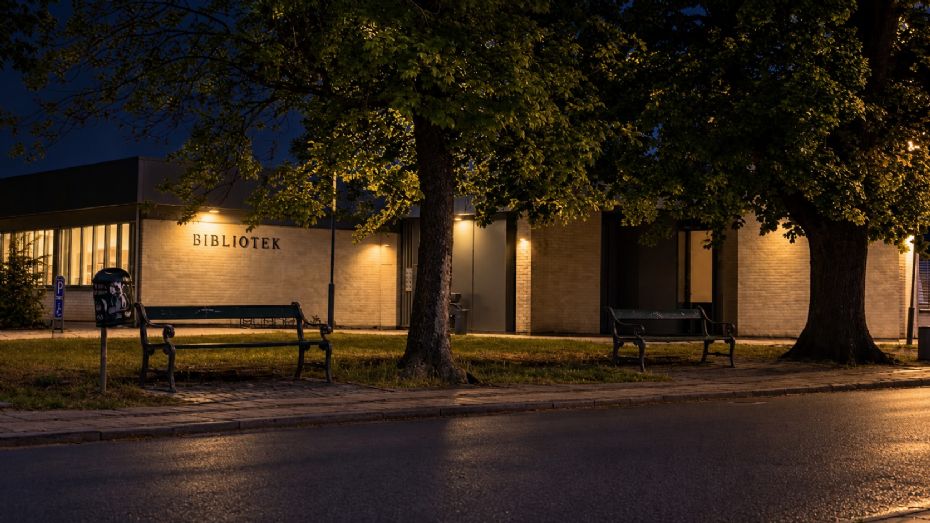 Tyveriet af kostbare designerstole menes opklaret