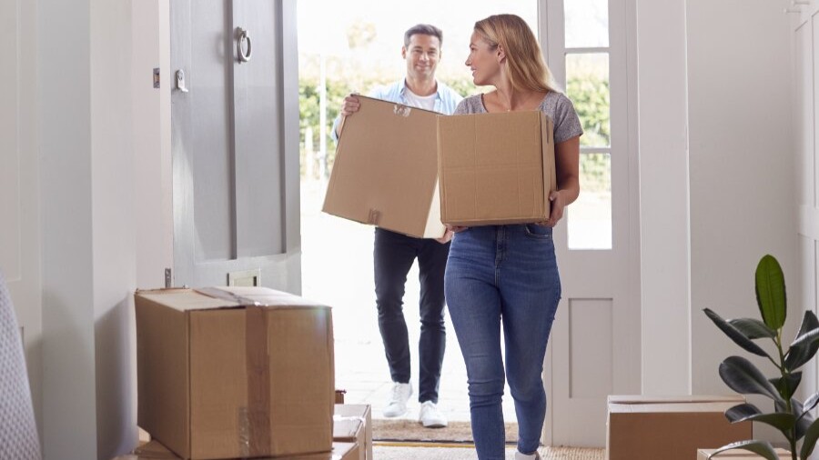 F�rre unge boligejere p� Bornholm har rige for�ldre