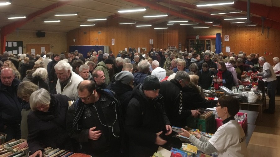Stort indend�rs juleloppemarked i Knudsker