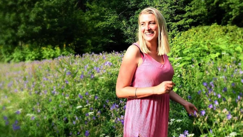 Vicky Knudsen m�der b�rnene p� R�nne Bibliotek