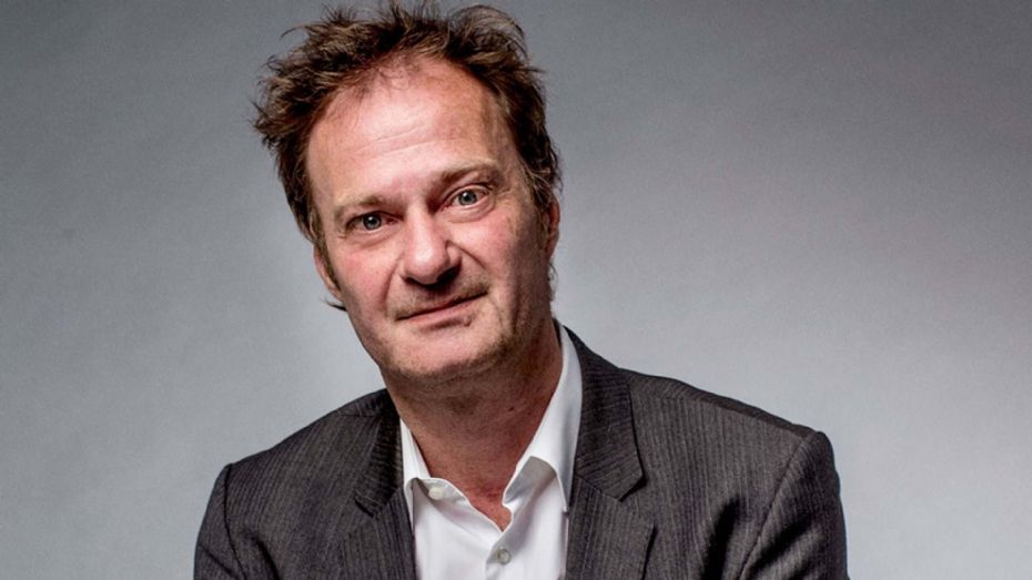 Knud Romer tager dannelsen under behandling