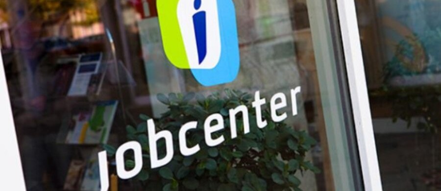 Lav ledighed � men for hvem?