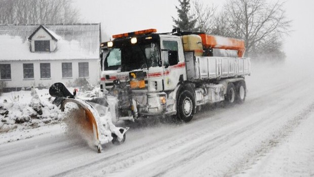 Fredag 13-2-26 - 06:58 Sne og fygning giver glatte veje p� Bornholm