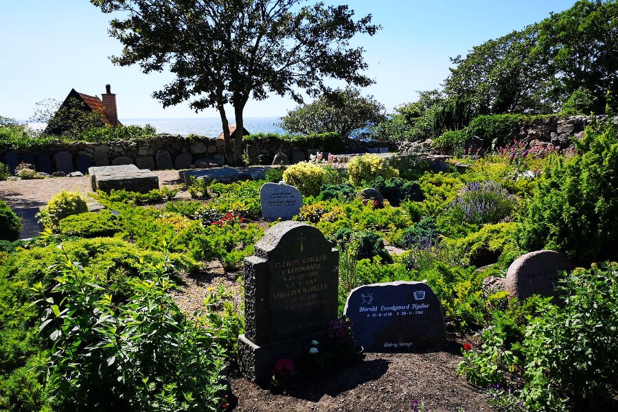 Grave fredes l�ngere p� Christians�