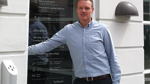 Fredag 6-2-26 - 13:05 Ny storbank samles i kendte lokaler p� Lille Torv