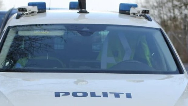 Fredag 13-3-26 - 22:04 24-�rig tiltalt for farlig k�rsel i Nex�