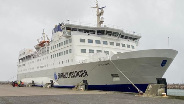 S�ndag 15-3-26 - 00:07 M/F Povl Anker f�r ekstra sejladser under Folkem�det