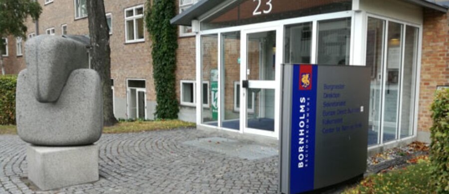 Direktion f�r frit mandat til besparelser