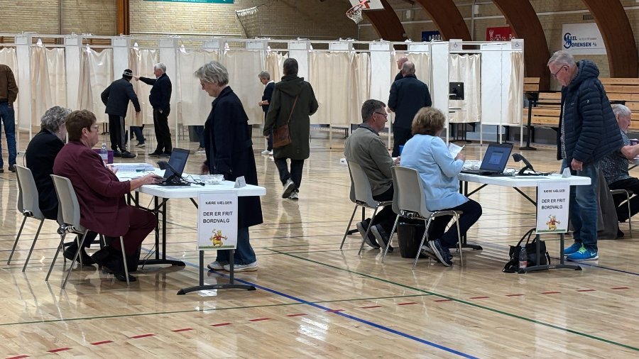 Socialdemokratiet og Venstre holder mandaterne