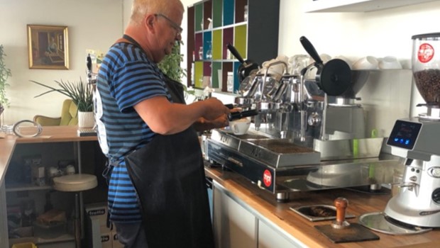 Mandag 30-3-26 - 07:31 Popul�r caf� i Nex� lukker efter underskud