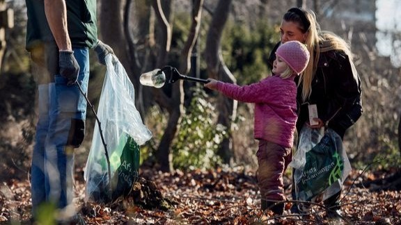 Tirsdag 31-3-26 - 07:34 1.800 bornholmere klar til stor affaldsindsamling