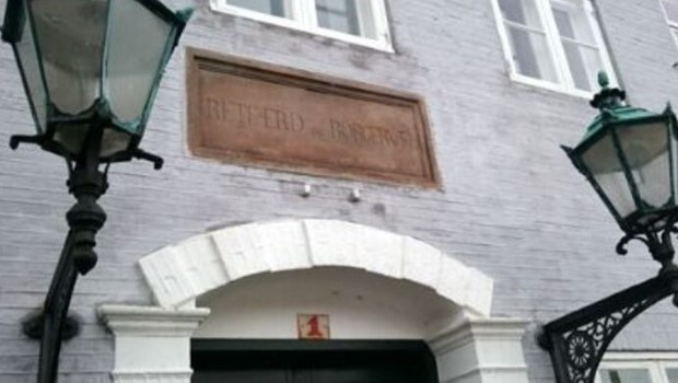 Torsdag 16-4-26 - 14:08 Trusler mod politiet og spritk�rsel gav f�ngsel og b�de