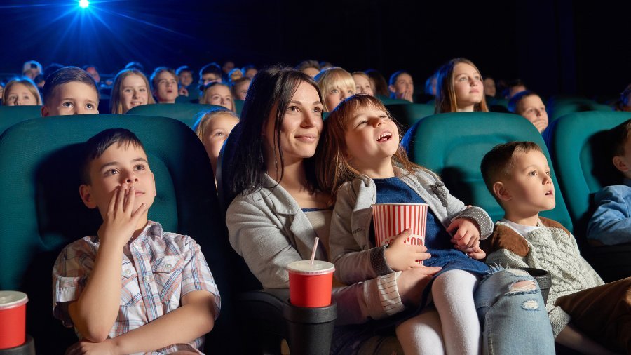 Biograferne kan n� de unge � hvis kommunen vil