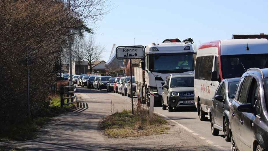 Bilnedbrud lammede trafikken i R�nne