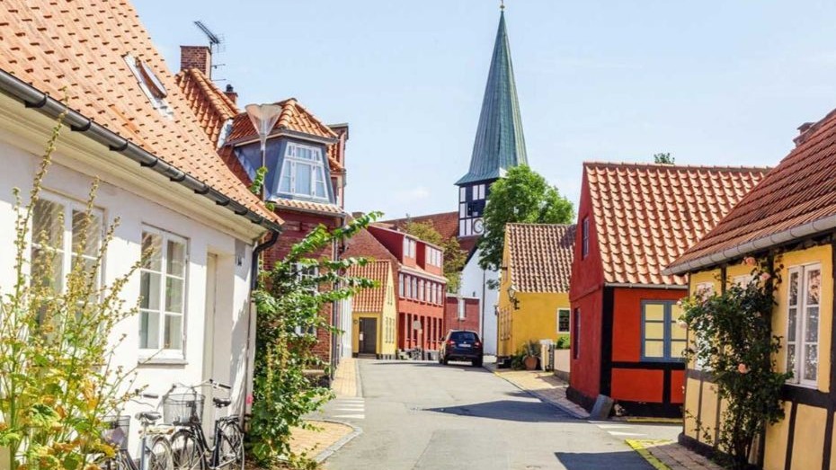 R�nne har mistet over 200 indbyggere p� f� �r