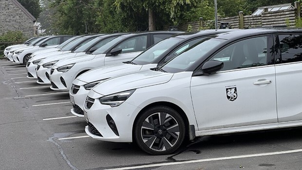 S�ndag 31-5-26 - 20:14 Kommunen vil have flere elbiler og f�rre biler