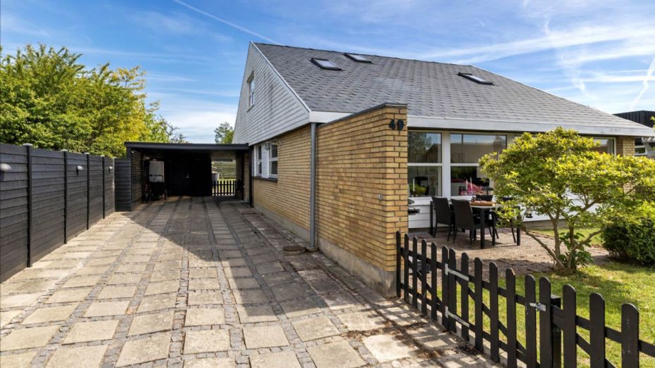 Renoveret villa t�t p� skole, strand og Nordskoven