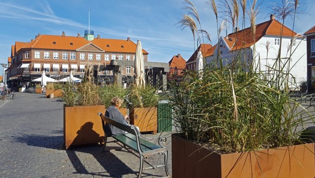Tirsdag 16-6-26 - 15:37 R�nne st�r for n�sten halvdelen af Bornholms detailhandel