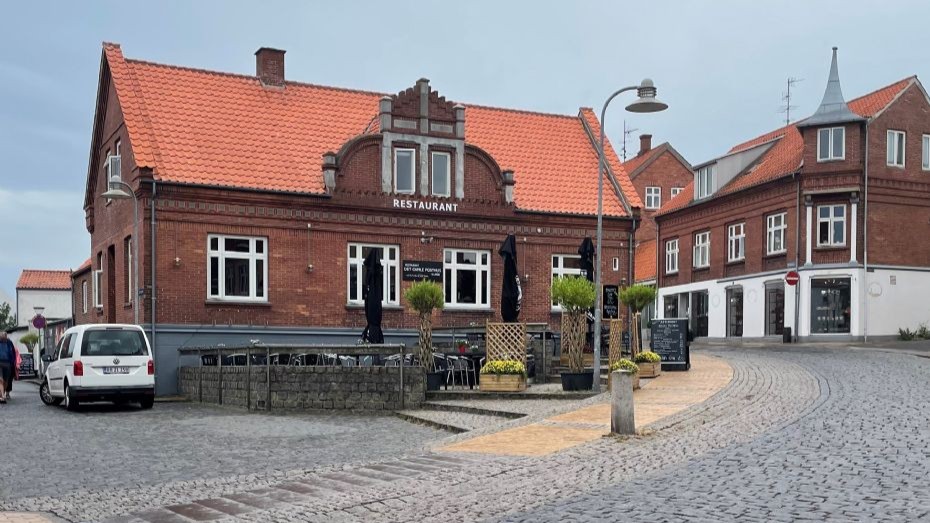 Overskud hos Det Gamle Posthus mere end halveret