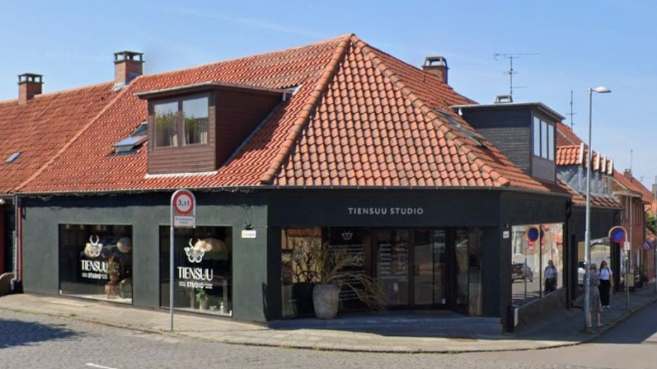 Tiensuu Studio reducerede underskuddet i 2025