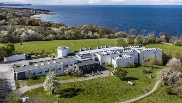 Tirsdag 7-7-26 - 04:37 BRK skal betale millioner til ut�t tag p� Kunstmuseet