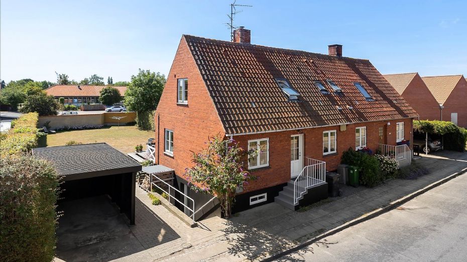 Istandsat bolig med ekstra plads i k�lderen