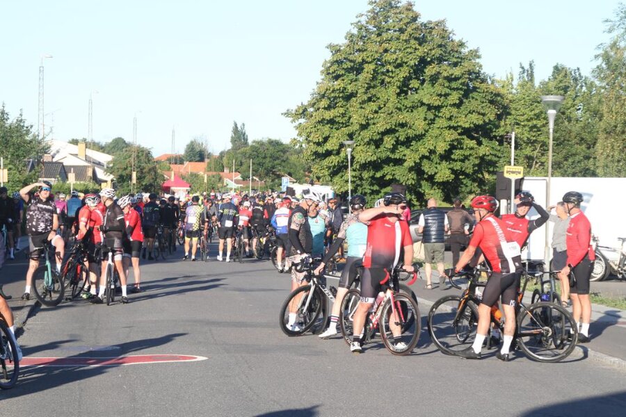 1800 cyklede Bornholm rundt