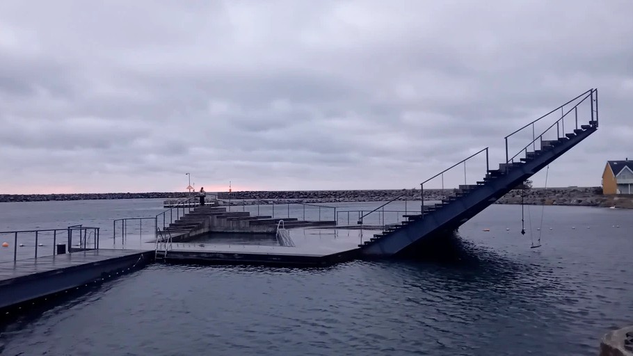 Badefrar�dning oph�vet ved Hasle Havnebad