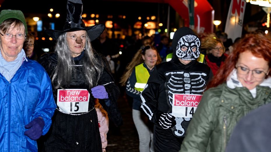 Folkefest vender tilbage til R�nnes gader