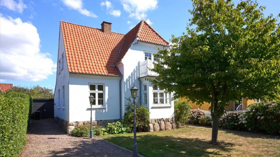 Elegant villa i R�nne med masser af sj�l