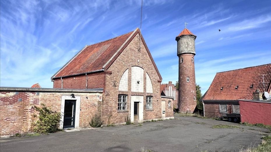 Kommunen vil s�lge tre historiske bygninger