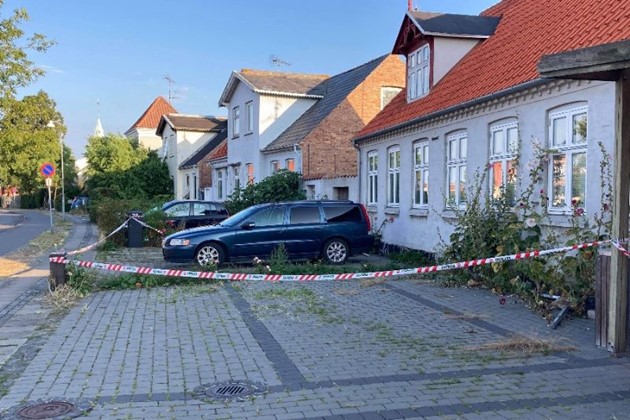 Overfaldet skete i g�nget ved den 57-�riges hus p� Aakirkebyvej i R�nne. Foto: Presse-fotos.dk<br>