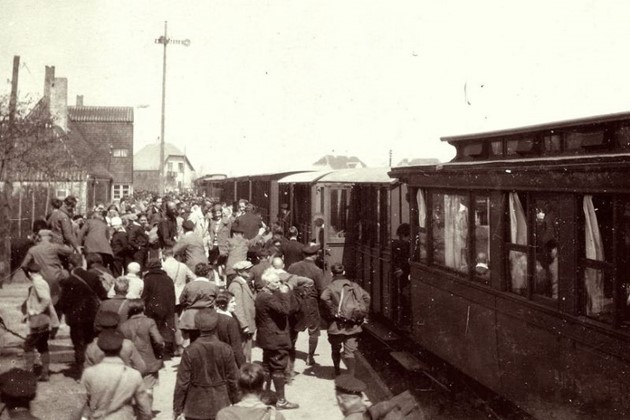 Travlhed p� Gudhjem Station. Foto: Gudhjem Museum<br>